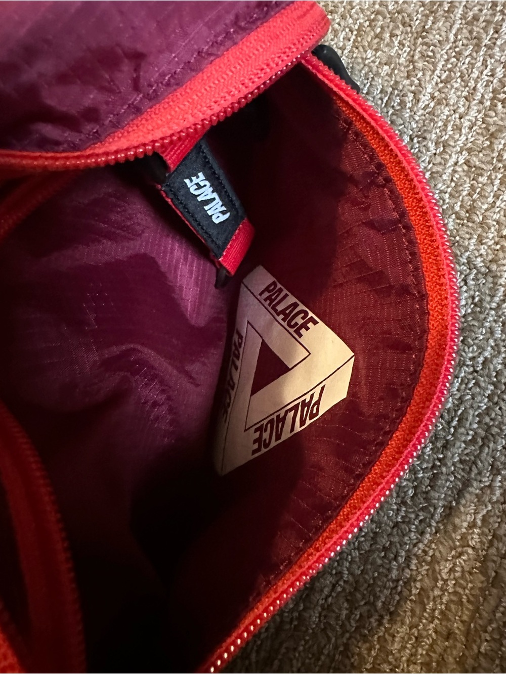 PALACE Pack Sack “Beet Red” - Picture 7 of 12